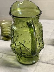 VTG 64 oz Anchor Hocking Avocado Green Rainflower Pitcher 3 Mismatched Glasses