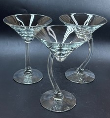 VTG Set of 3 Libbey Bravura Martini Glasses Clear Curved Swerve Stem – Free Ship