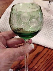 VTG.3 LIME/PERIDOT COLOR CUT TO CLEAR CRYSTAL WINE HOCK FLORALS VINES &LEAVES Lh