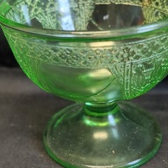 Vintage Lovebirds Uranium Glasses 7