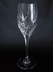 MIKASA Olympus Cut Lead Crystal 8 1/4″ set of 4 wine glasses swirl spiral cut