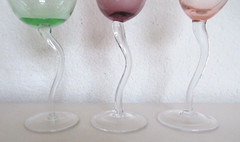 Studio Art Wine Glass w/Curved Stems Set of 3