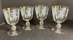 Set of 4 VINTAGE Libbey Wine Glasses w/ White Roses and Crown 5-1/2″ VG