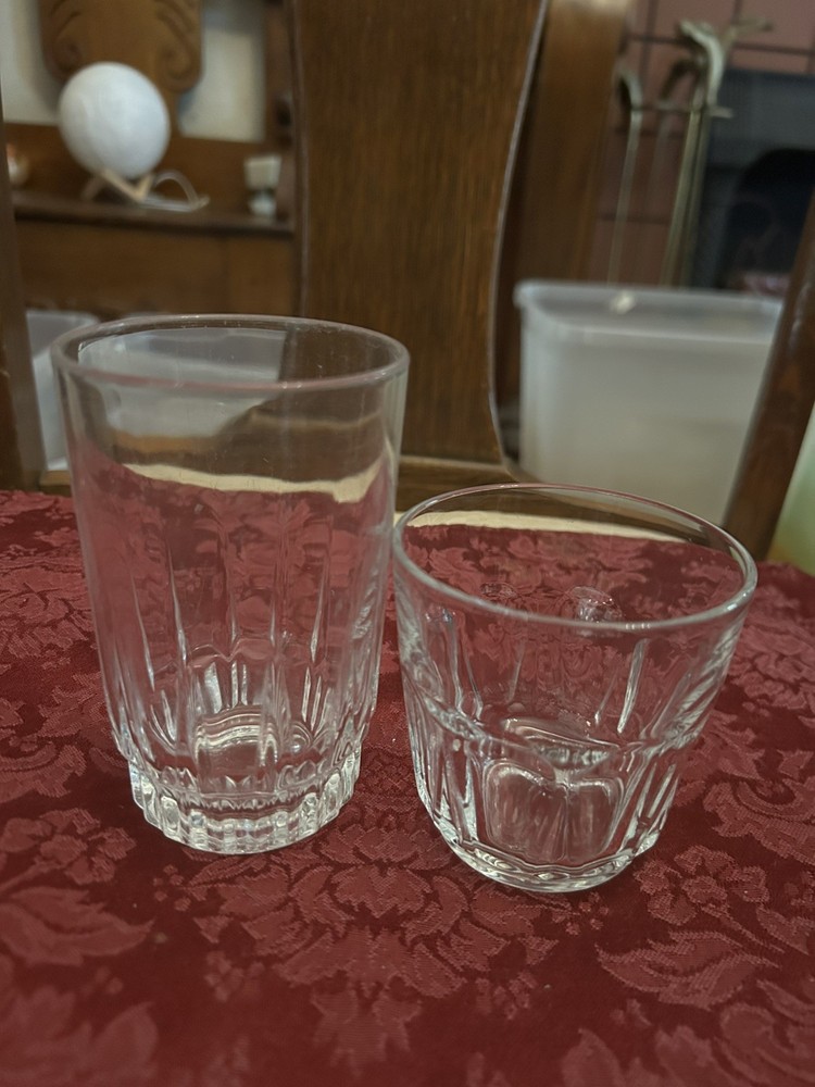Vtg 2 Arcoroc Glasses France 3 In & 4 1/2 In Tall