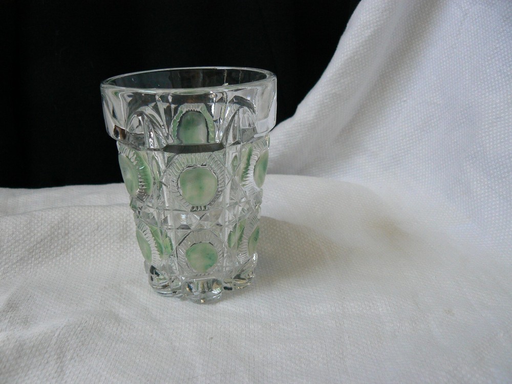 Bulls’s Eye and Daisies Tumbler U.S. Glass #15117 Clear EAPG 1909 green stain