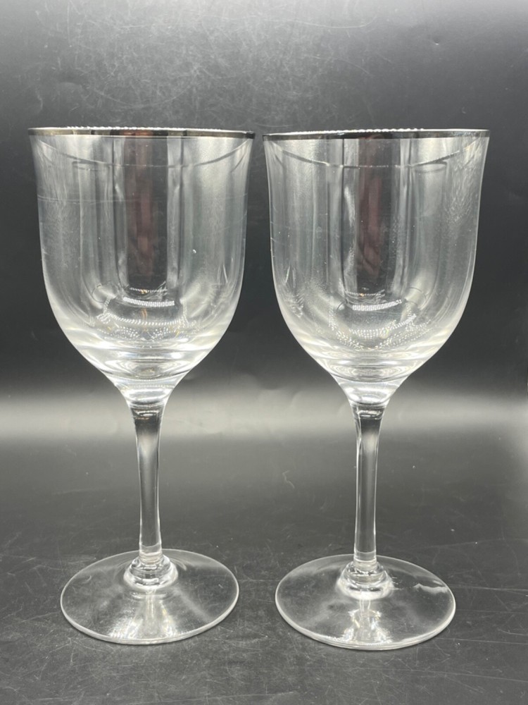 Crystal wine glass with platinum rim, 7 1/2″ high