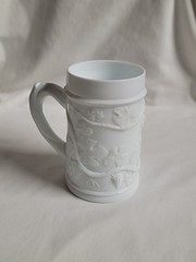 Vintage White Milk Glass Grapes & Leaves Embossed Stein W/ Colorful Eagle U.S.A
