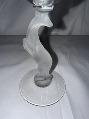 SIGNED LIBBEY SILHOUETTE KANGAROO STEM OPALESCENT NASH SERIES 6″ ART GLASS