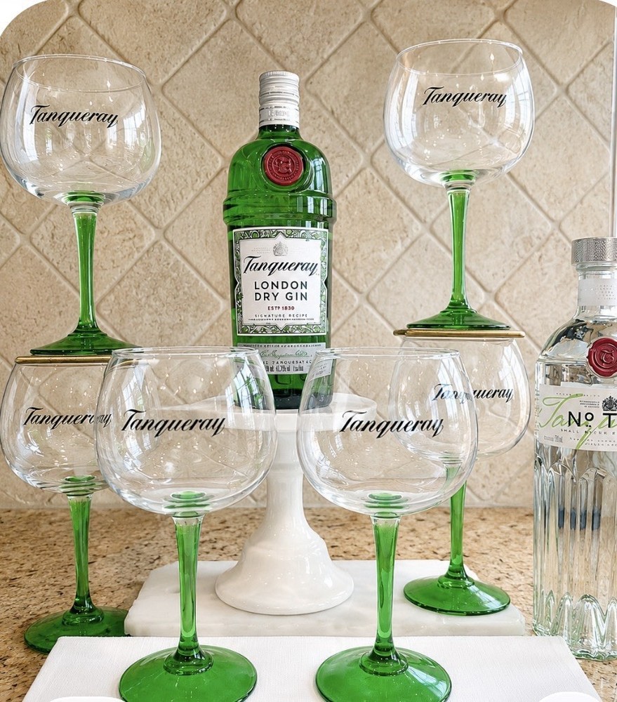 Tanqueray Copa Balloon Glasses Set of 6 Green Stem Glassware, collectable.