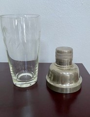 Vtg NORITAKE Sasaki Bamboo Etched Martini Shaker Heavy Clear Glass MCM Japan 9″