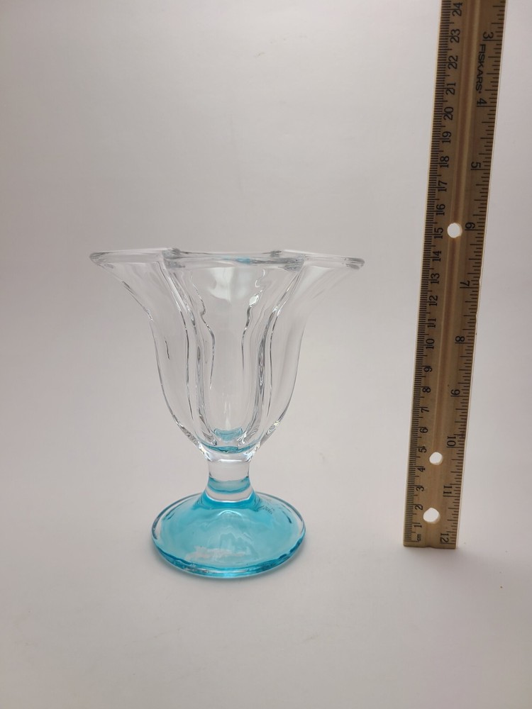 Goblet Ice Cream Glasses for Sundaes (Base colors: Clear, Yellow, Blue, Green)