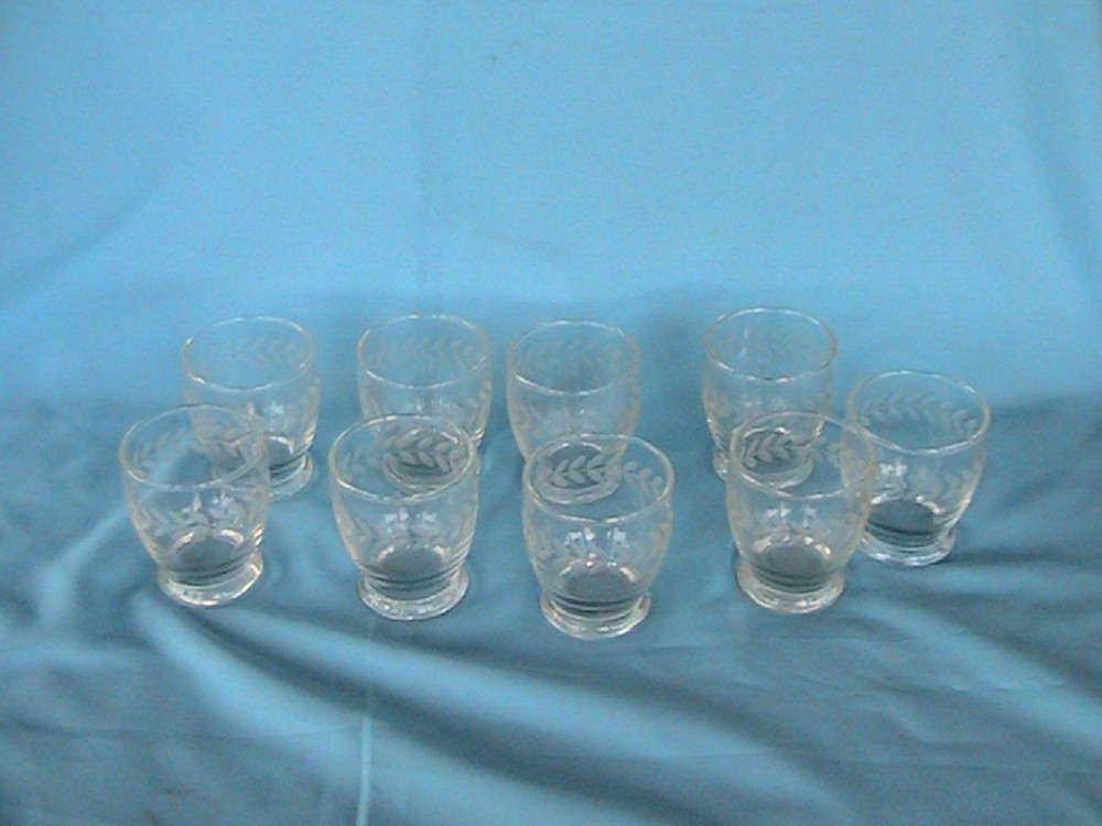 9 USED VINTAGE ANCHOR HOCKING LAUREL GRAY CUT 4 OZ FOOTED TUMBLER 2-3/4″ HIGH