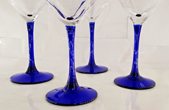4 Skyy Vodka Clear Glass Etched Logo 6.5″ Cobalt Blue Stem Martini Glasses.