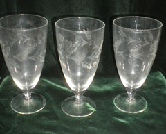 3 UNMARKED WATER GOBLETS ETCHED GLASS FLOWERS 6.5″ H CLEAR GLASS Bin01 SHIP FREE