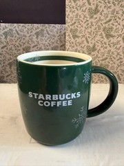 2010 Starbucks Green Snowflake Holiday Mug, 12 oz