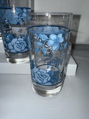 Corelle Crisa Blue Velvet Rose Glass Tumblers 16 Oz Set of 4 Vintage 6″H