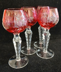 Set of 4 Nachtmann TRAUBE Cranberry Cut Crystal Sherry Cordial Glasses 5-1/4″H