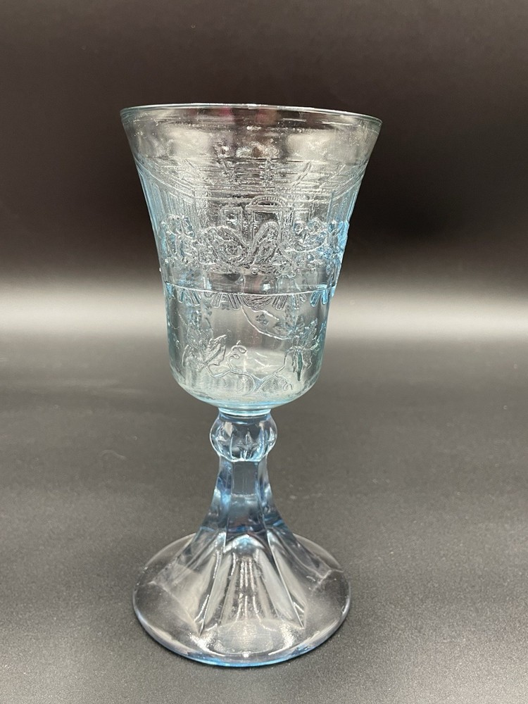 Vintage Tiara Chantilly Blue Lord’s Last Supper & Cross Wine Goblet 7″