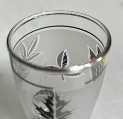 VTG Libbey Frosted Silver Leaf Design Glasses Set Of 5 MCM 4 X 2”