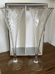 (2) Optic Swirl 9-3/4 Champagne Flutes Glasses Wedding Hand Blown Royal Gallery