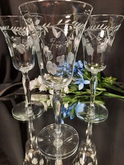 3 Optic Ripple Fern & Draped Flower Etch Trumpet Wine Goblets Glasses Set