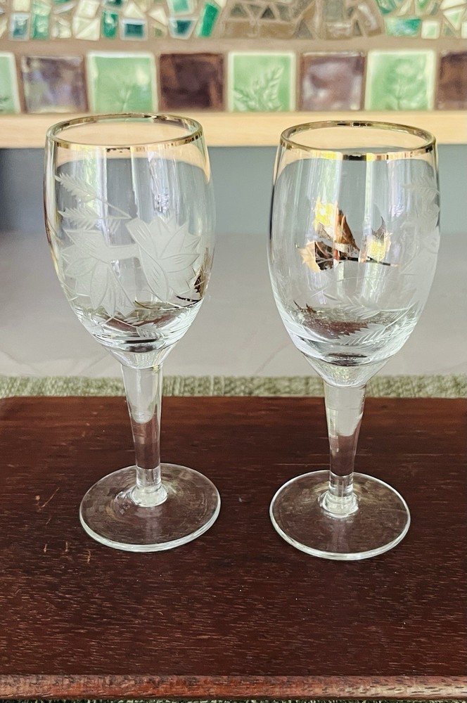 Vintage Cordial Glasses W/ Etched Flowers And Gold Trim Set Of 2