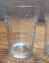 Vintage? set of (3) clear diamond/lattice pattern juice glasses