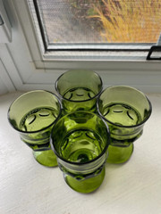 Vintage Green Indiana Glass Kings Crown Thumbprint Goblets Wine Sherry Glasses 4