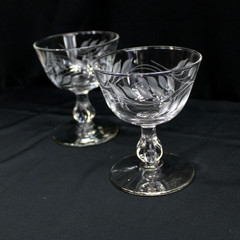 2 Libbey Laurel Classic Sherbet Coupe Glasses 1950’s etched leaf pattern 4.25″