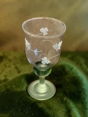 Eamon Wine Glass Dublin Hand Engraved 6 1/2″ Height