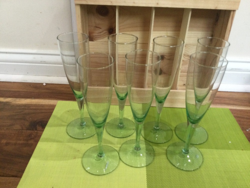 handblown Pale Green tint Champagne Flutes set 5 bullet shape spain? mex? 8.5»