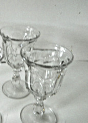 IMPERIAL OLD WILLIAMSBURG CLEAR WATER OR WINE GLASS (2), APPROX. 6 1/2″ TALL