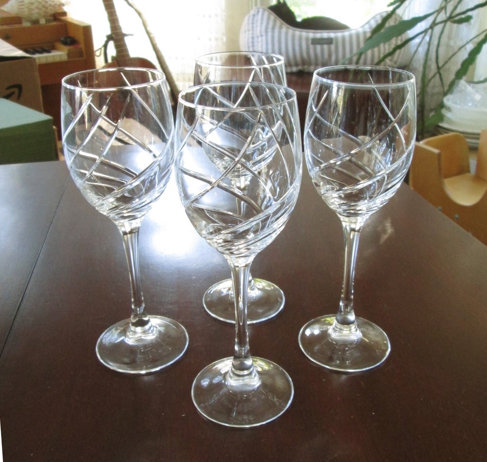Set of 4 Cristal D’Arques-Durand Junon Clear Wine Glasses 8″ Swirl Montelimar