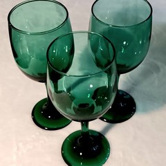 Libbey Green Stem Wine Glasses Premier Emerald 12oz. – 7 1/8″ Tall – Set of 8