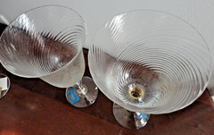 MIKASA CRYSTAL IMPERIAL GOLD GOBLET 2 WINE GLASSES 6 OZ AND 10 OZ
