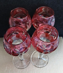 Set of 4 Nachtmann TRAUBE Cranberry Cut Crystal Sherry Cordial Glasses 5-1/4″H