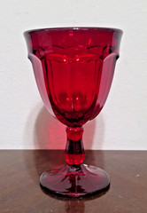 VINTAGE VIKING GLASS RUBY RED ARLINGTON PATTERN WINE GLASS