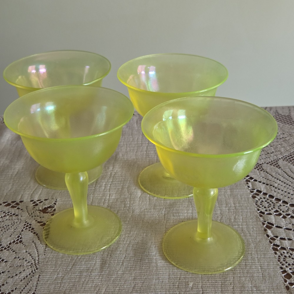 Set of 4 Fenton Yellow Topaz Vaseline Stretch Glass Sherbet Glow Glasses