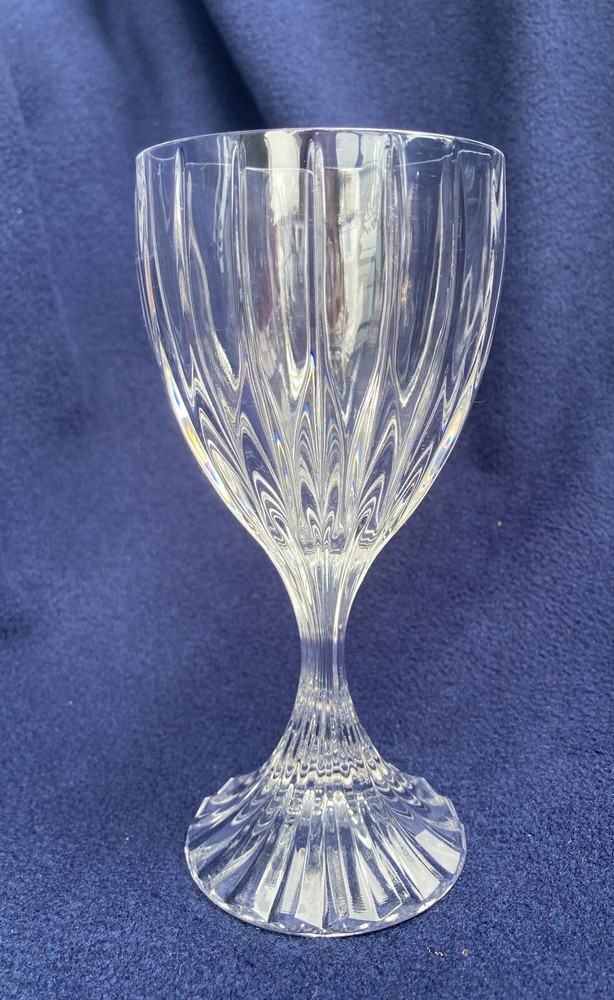 Mikasa Park Lane Crystal Wine Glass 6 3/8″ 8 oz discontinued pattern