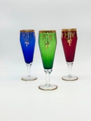Vtg Bohemian Wine Flutes Ruby, Emerald & Sapphire w/Gold Trim Clear Stems 7″