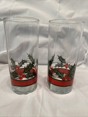 Set Of 2 Libbey Glass Company Tall Holly & Berries Christmas Themed