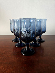 6 Pfaltzgraff Yorktowne Dark Blue Navy Stemmed Glasses 8 oz Water Wine Goblets