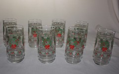 8 Victorian Christmas Cooler Glasses Indiana Glass Tumblers Holly Wreaths in Box
