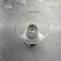 MCM CHAMPAGNE FLUTES GOLD/ BROWN 8” GLASSES PREOWNED