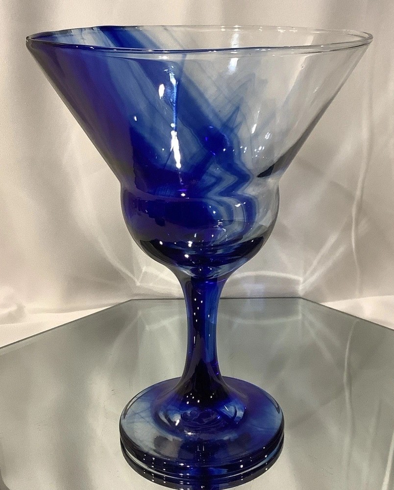 Spectacular Hand Blown Cosmopolitan Thistle Shaped 8” Goblet
