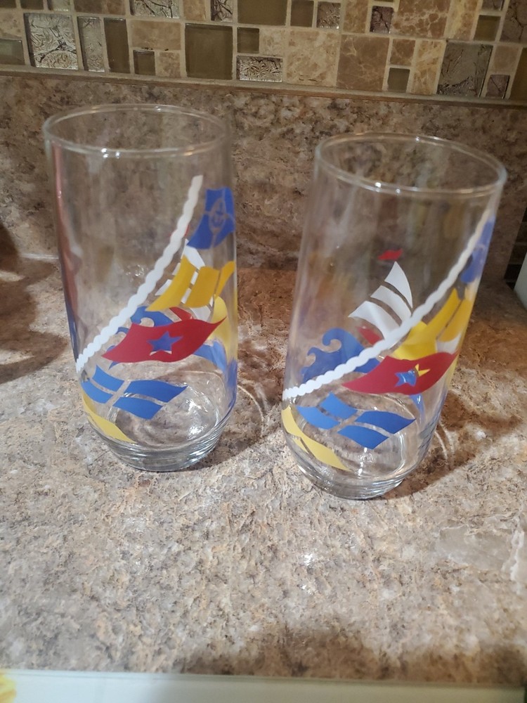 RARE Set of 2 Nautical Drinking Glasses/Tumblers Flags Sun Sailboat Waves 16oz