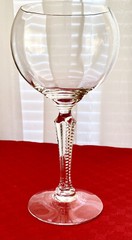 4 Crystal Goblets Large Ribbed Light Bouncing Globe Stem is Embossed New(other)