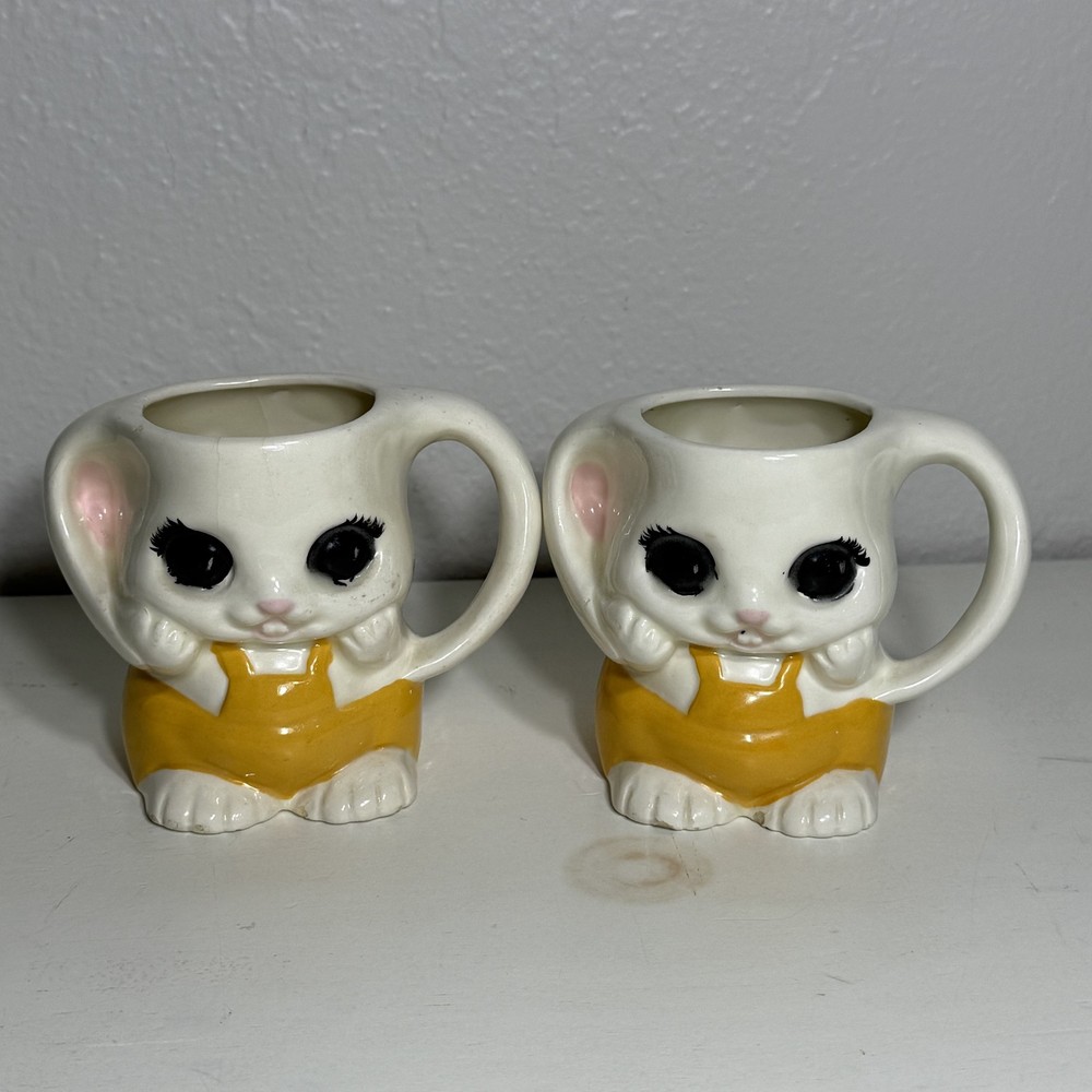 Vintage Bunny Rabbit Mugs Ceramic Animal Cups Lot of 2 Cute Decor Collectibe