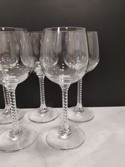 5 – 7″ Water Wine Glass Crystal Goblet Twisted Stem