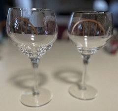 Set Of 2 Long Stem Wine Sherry Glasses 7.5” Tall 4-5 oz Cup Blown Glass Clear